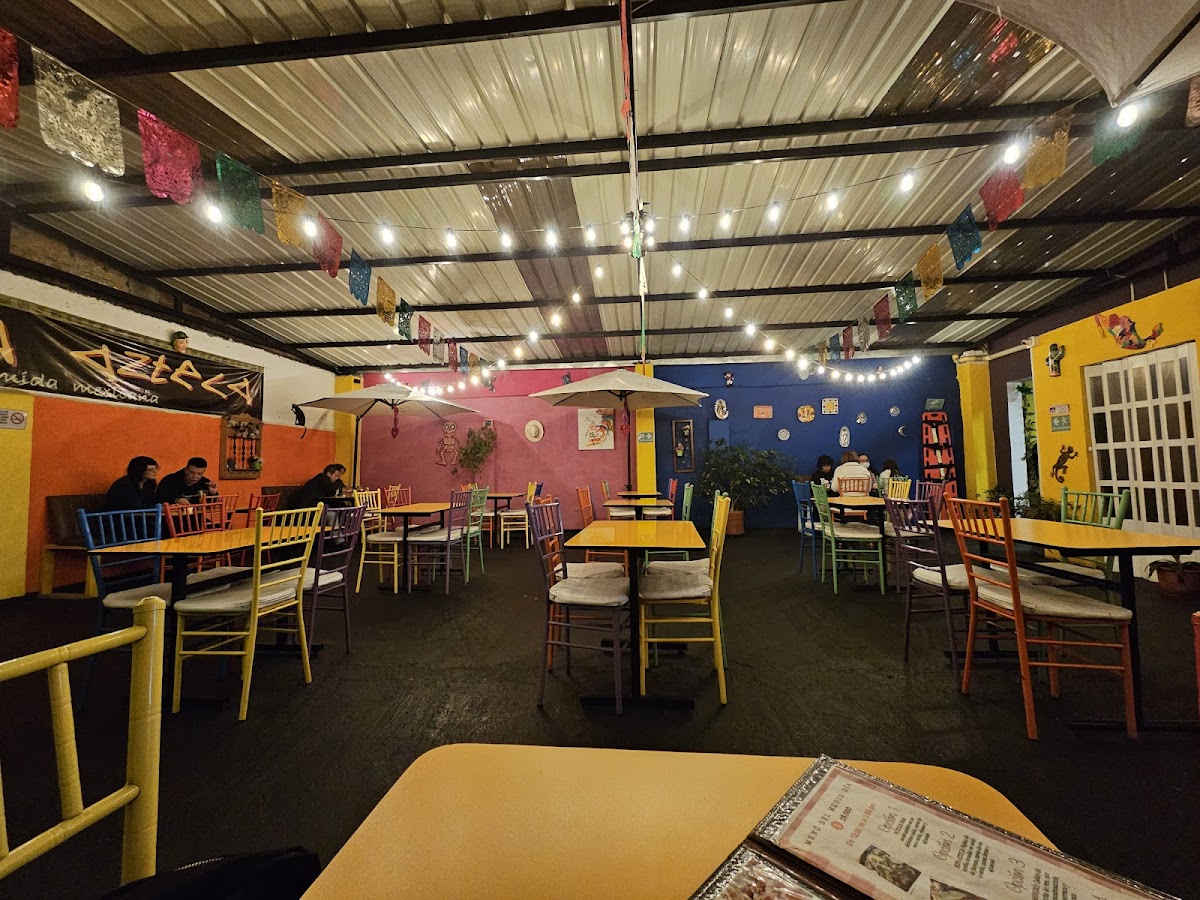 Tierra Azteca - Comida Mexicana